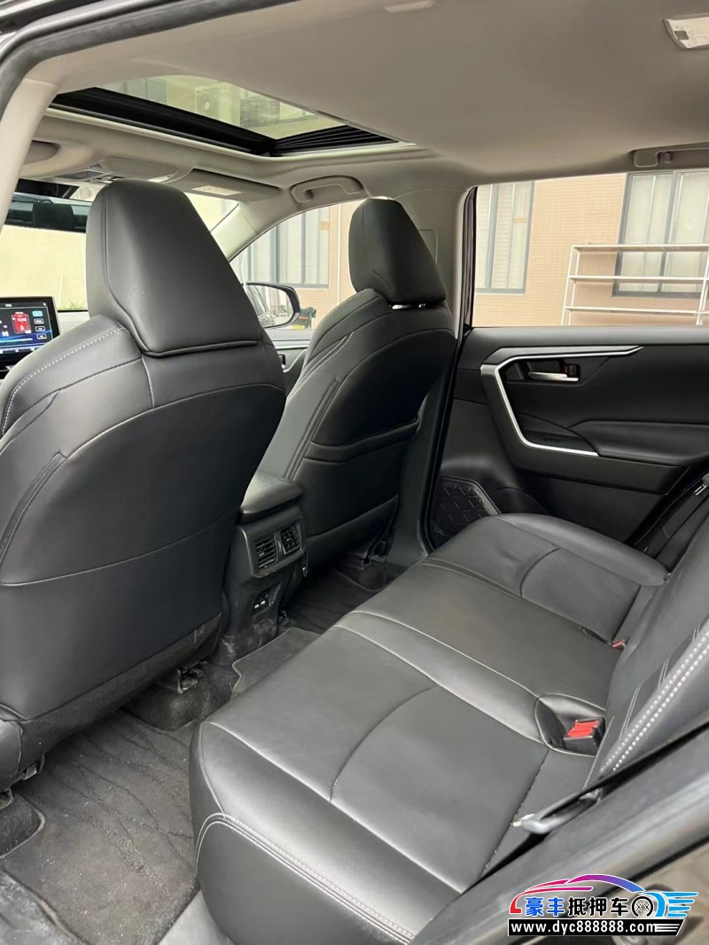 21年丰田威兰达轿车抵押车出售