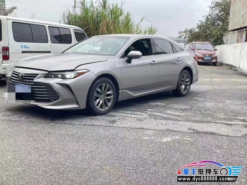 20年丰田亚洲龙轿车抵押车出售