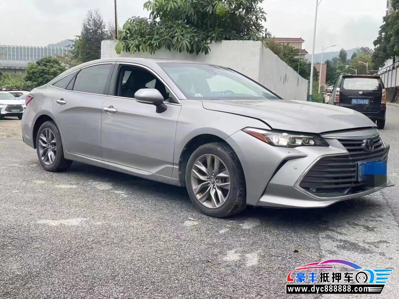 20年丰田亚洲龙轿车抵押车出售