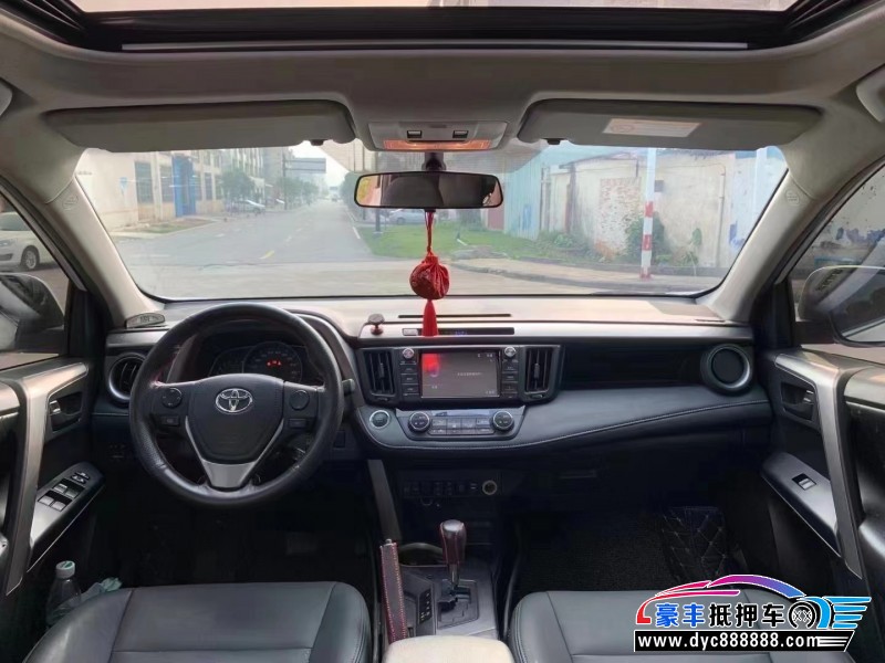 16年丰田RAV4荣放轿车抵押车出售