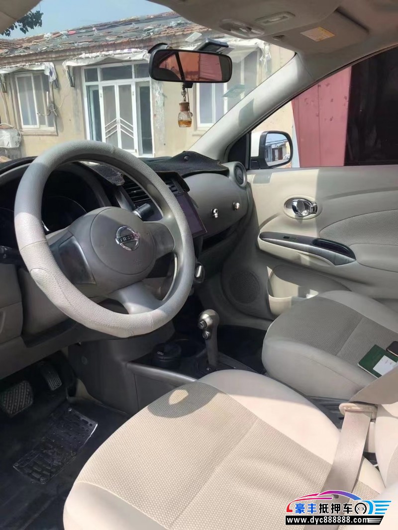 11年日产阳光轿车抵押车出售