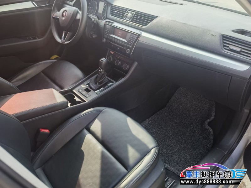 17年斯柯达速派轿车抵押车出售