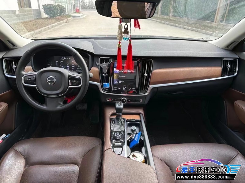 19年沃尔沃S90轿车抵押车出售