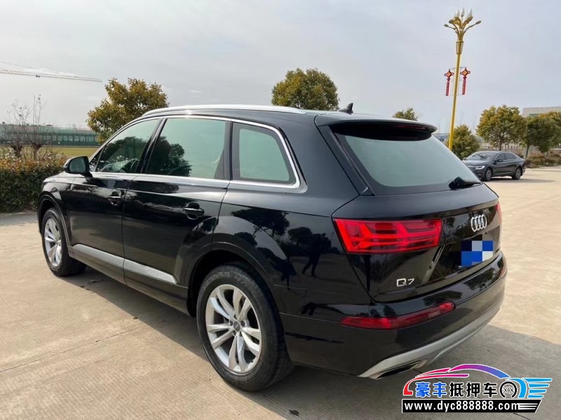 19年奥迪Q7轿车抵押车出售