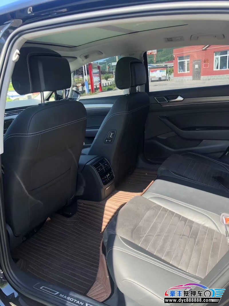 21年大众迈腾轿车抵押车出售