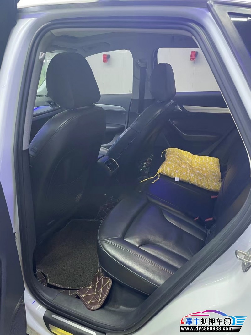 15年奥迪Q3轿车抵押车出售