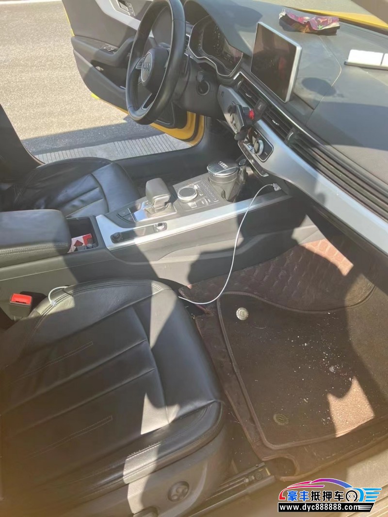 19年奥迪A4轿车抵押车出售