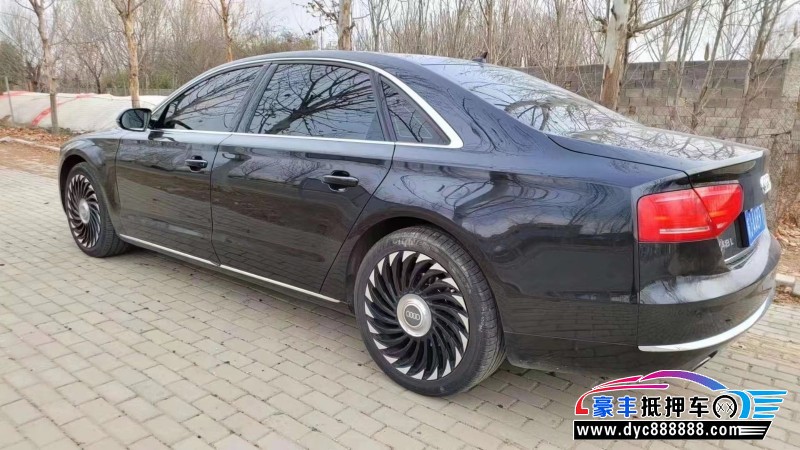 13年奥迪A8轿车抵押车出售