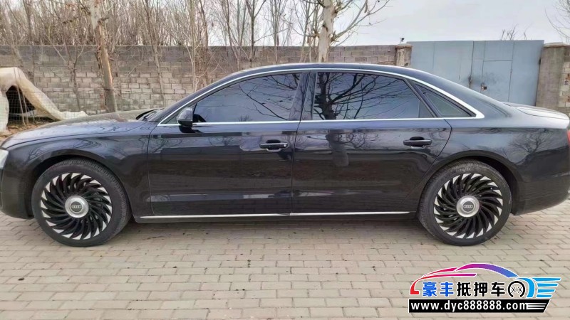 13年奥迪A8轿车抵押车出售