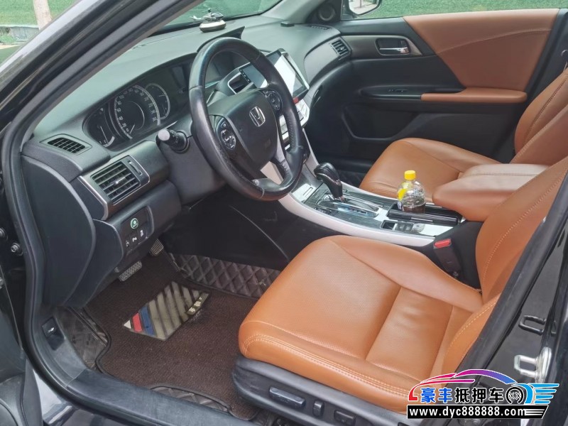 15年本田雅阁轿车抵押车出售