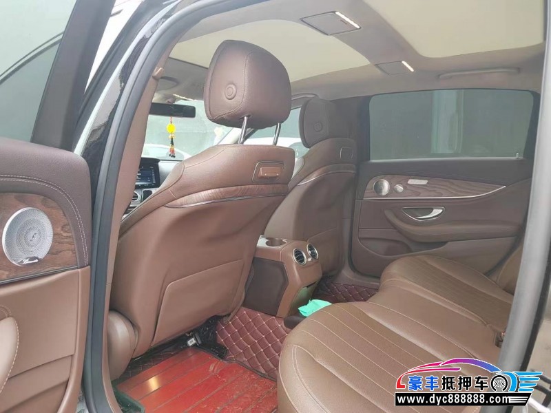 19年奔驰E轿车抵押车出售