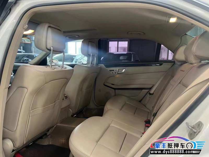 14年奔驰E轿车抵押车出售