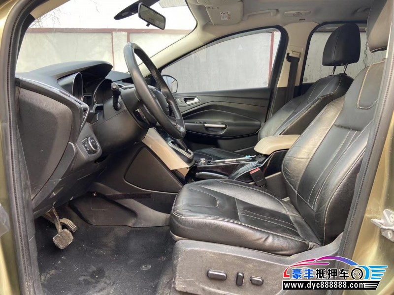 15年福特翼虎轿车抵押车出售