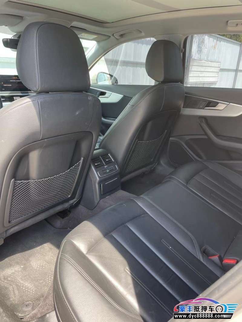 19年奥迪A4轿车抵押车出售