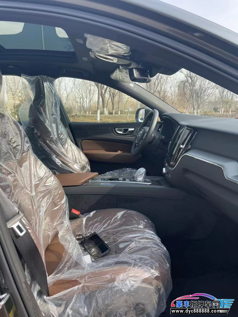 23年沃尔沃XC60轿车抵押车出售