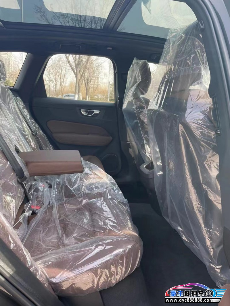 23年沃尔沃XC60轿车抵押车出售