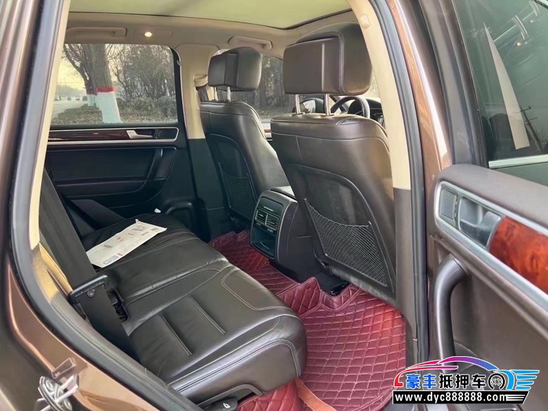 15年大众途锐轿车抵押车出售