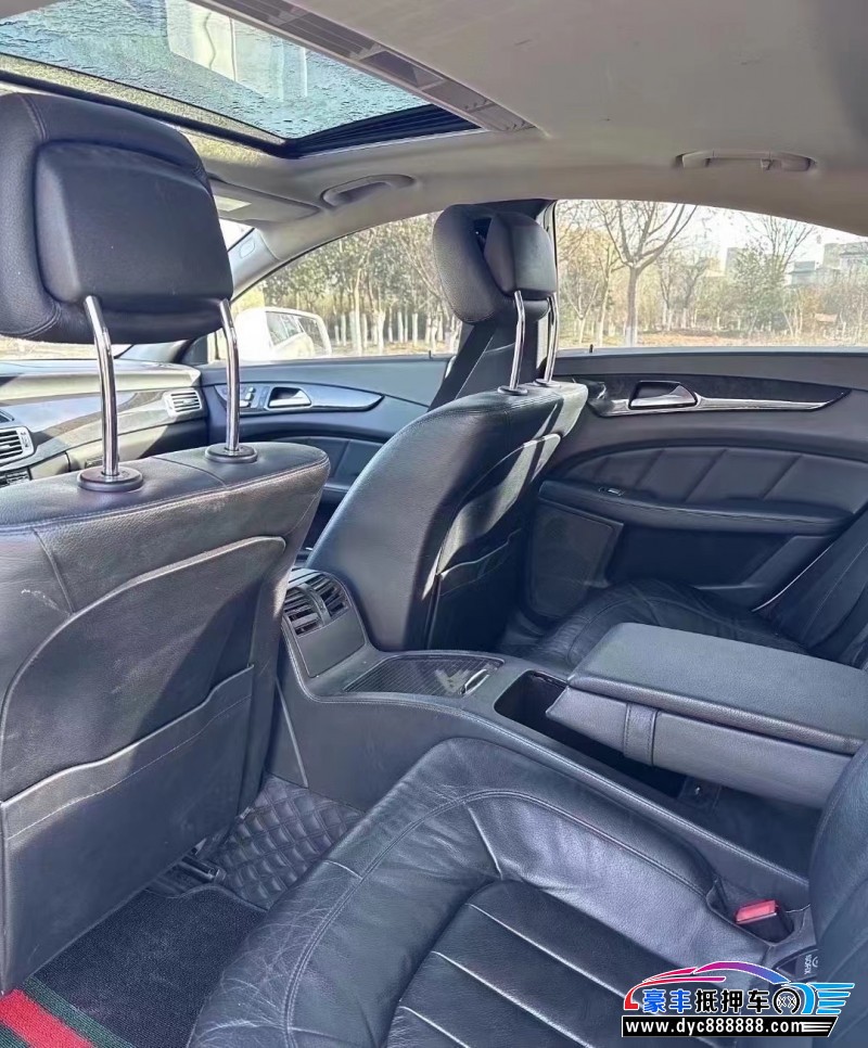 12年奔驰CLS级轿车抵押车出售