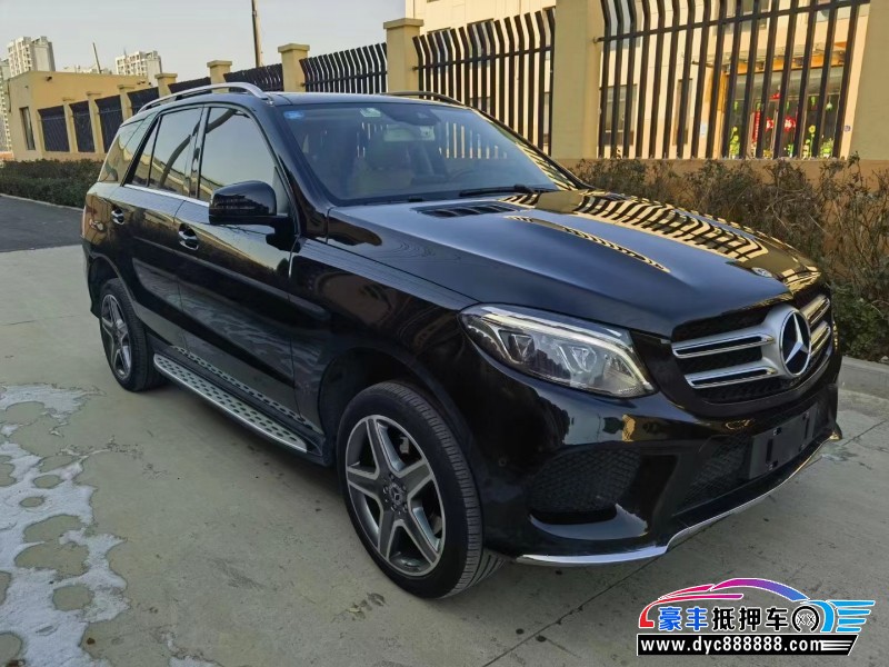 17年奔驰GLE轿车抵押车出售