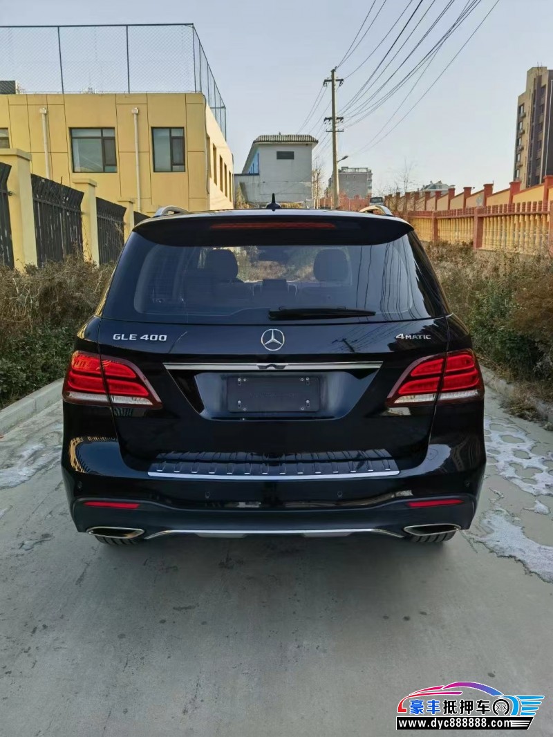 17年奔驰GLE轿车抵押车出售