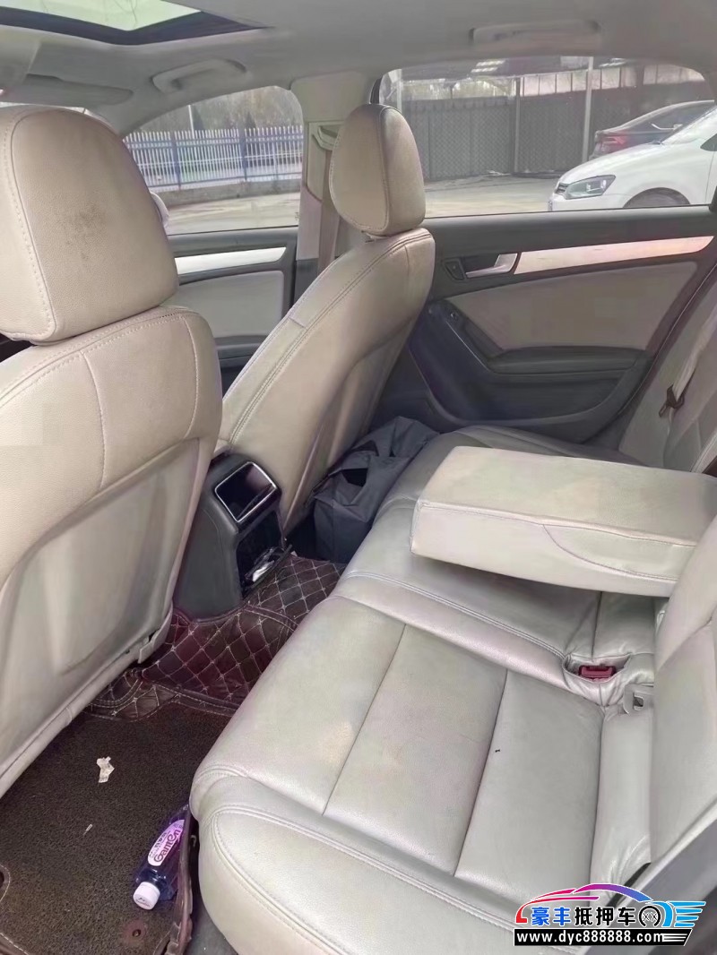 12年奥迪A4轿车抵押车出售