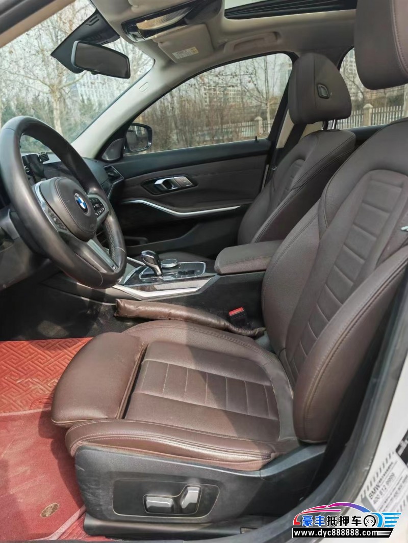 20年宝马3系轿车抵押车出售