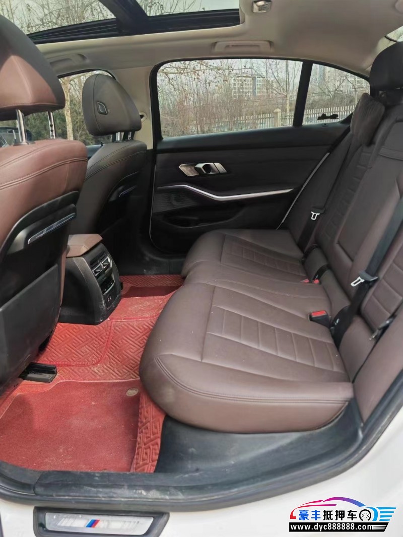 20年宝马3系轿车抵押车出售