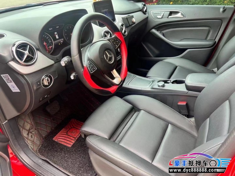 18年奔驰B轿车抵押车出售