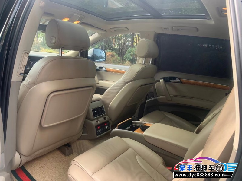 11年奥迪Q7轿车抵押车出售