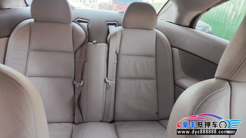 08年沃尔沃C70轿车抵押车出售