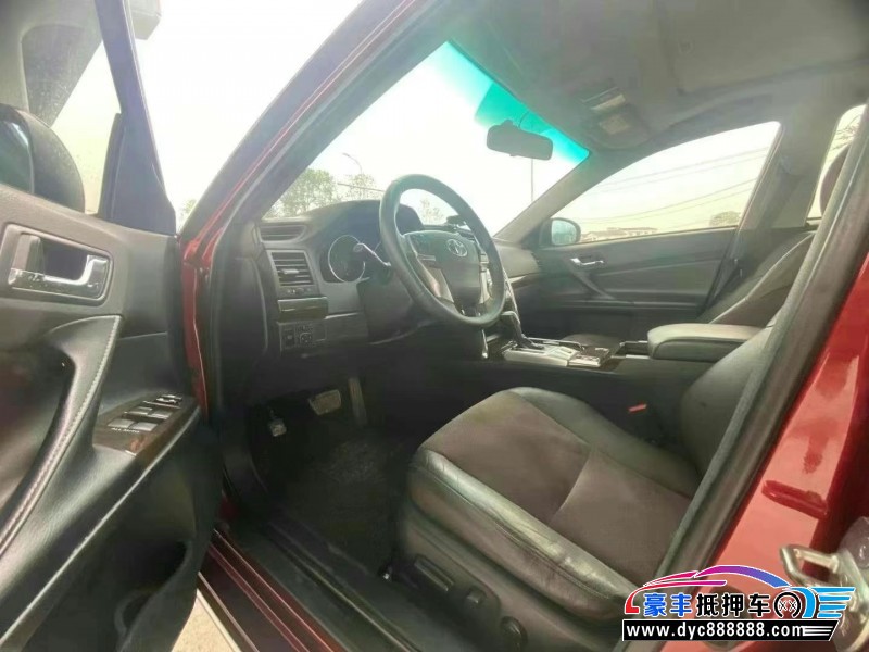 14年丰田锐志轿车抵押车出售