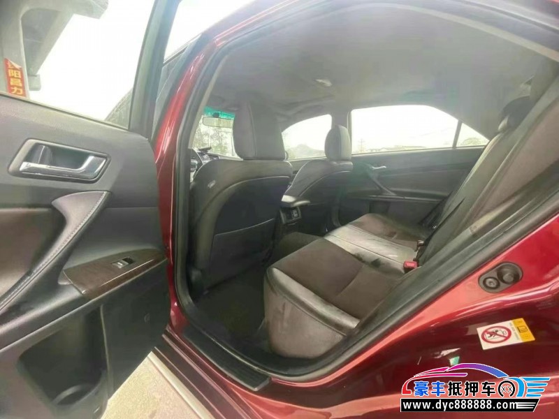 14年丰田锐志轿车抵押车出售