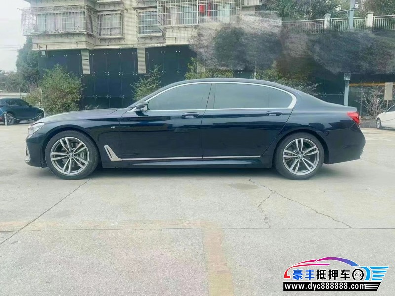 18年宝马7系轿车抵押车出售