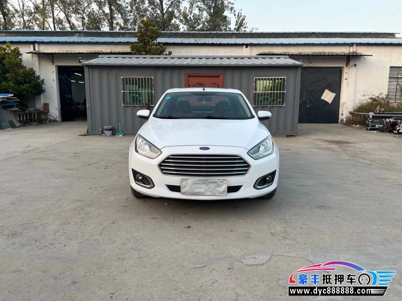 15年福特福睿斯轿车抵押车出售