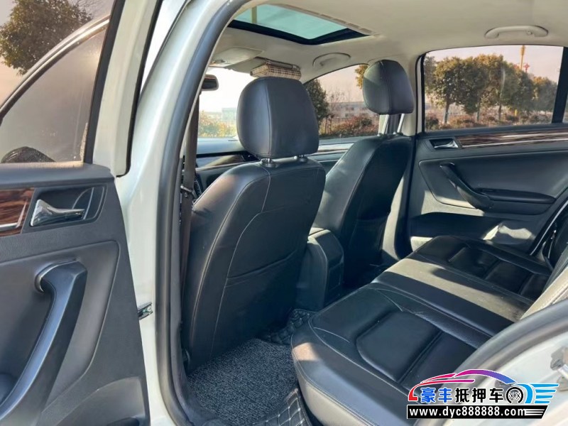 14年大众宝来轿车抵押车出售