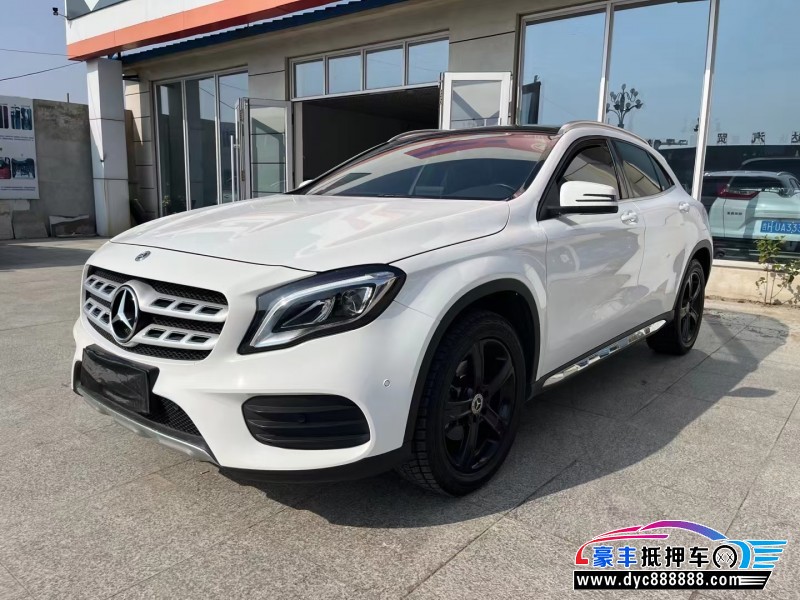 19年奔驰GLA轿车抵押车出售
