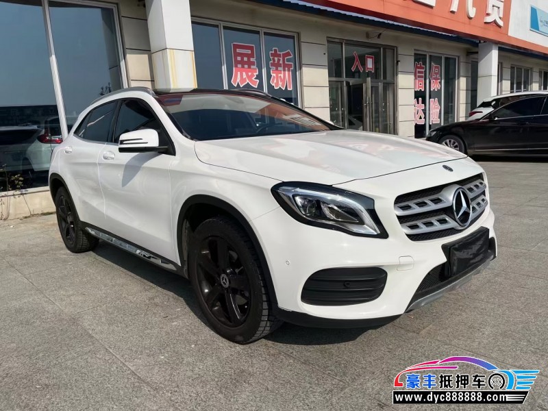19年奔驰GLA轿车抵押车出售