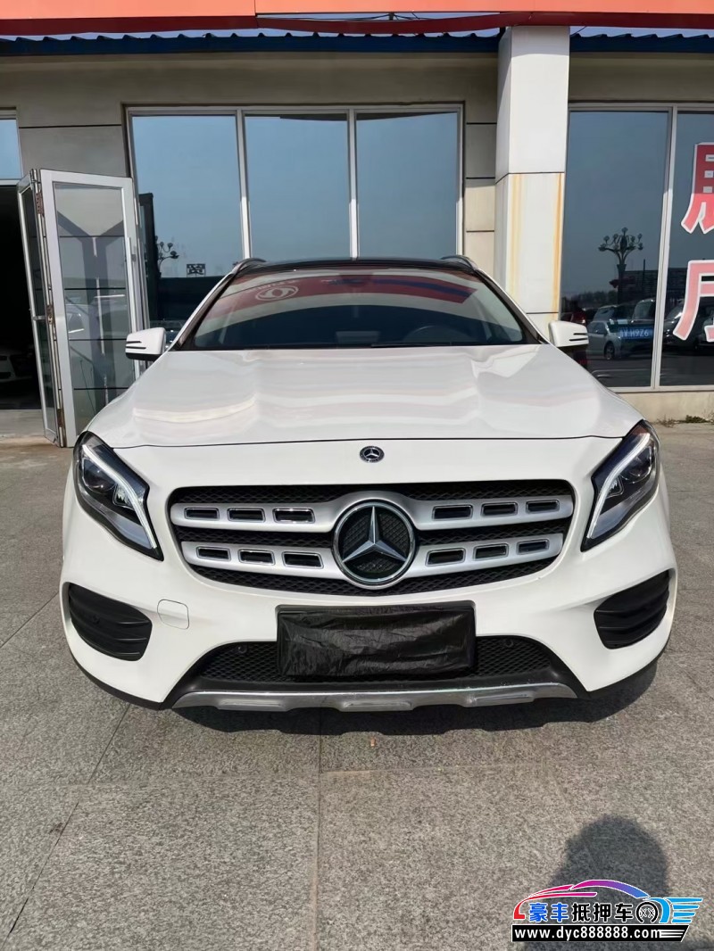 19年奔驰GLA轿车抵押车出售