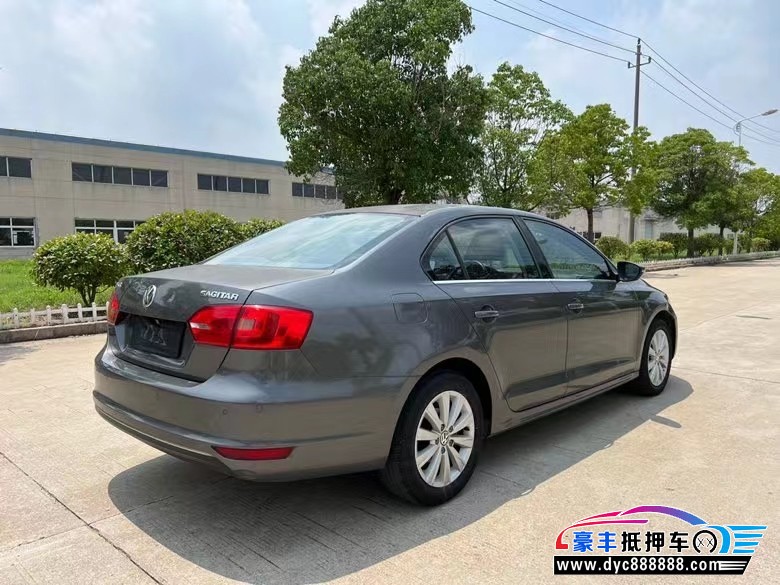 15年大众速腾轿车抵押车出售