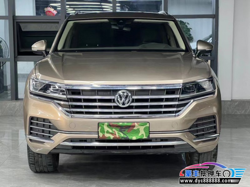 19年大众途锐轿车抵押车出售