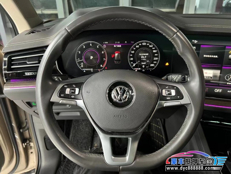 19年大众途锐轿车抵押车出售