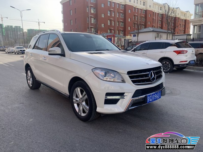 13年奔驰ML轿车抵押车出售