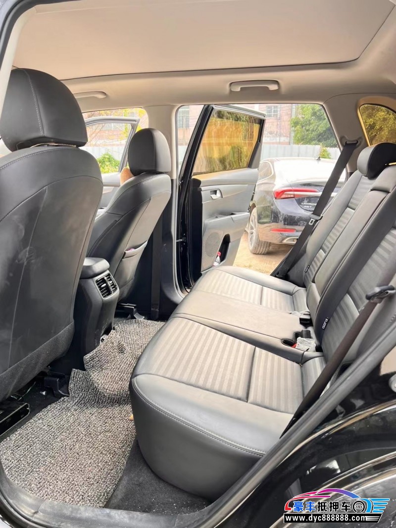 20年起亚智跑轿车抵押车出售