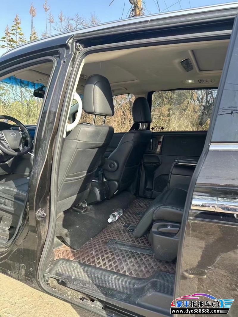 16年本田艾力绅轿车抵押车出售