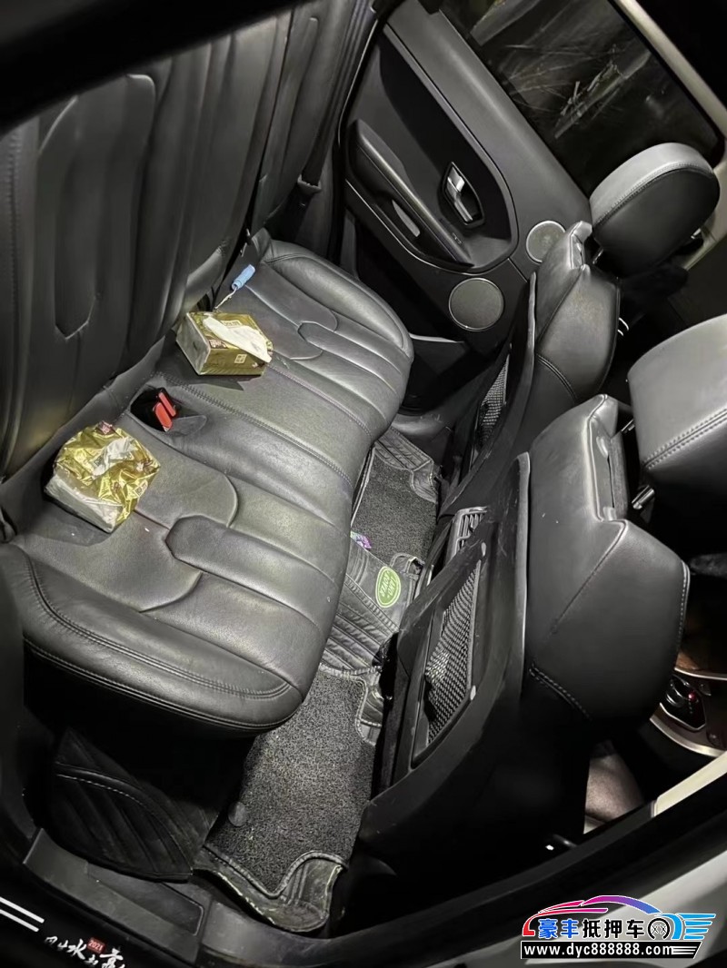 15年路虎揽胜极光轿车抵押车出售