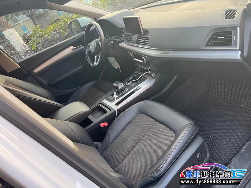 19年奥迪Q5SUV抵押车出售