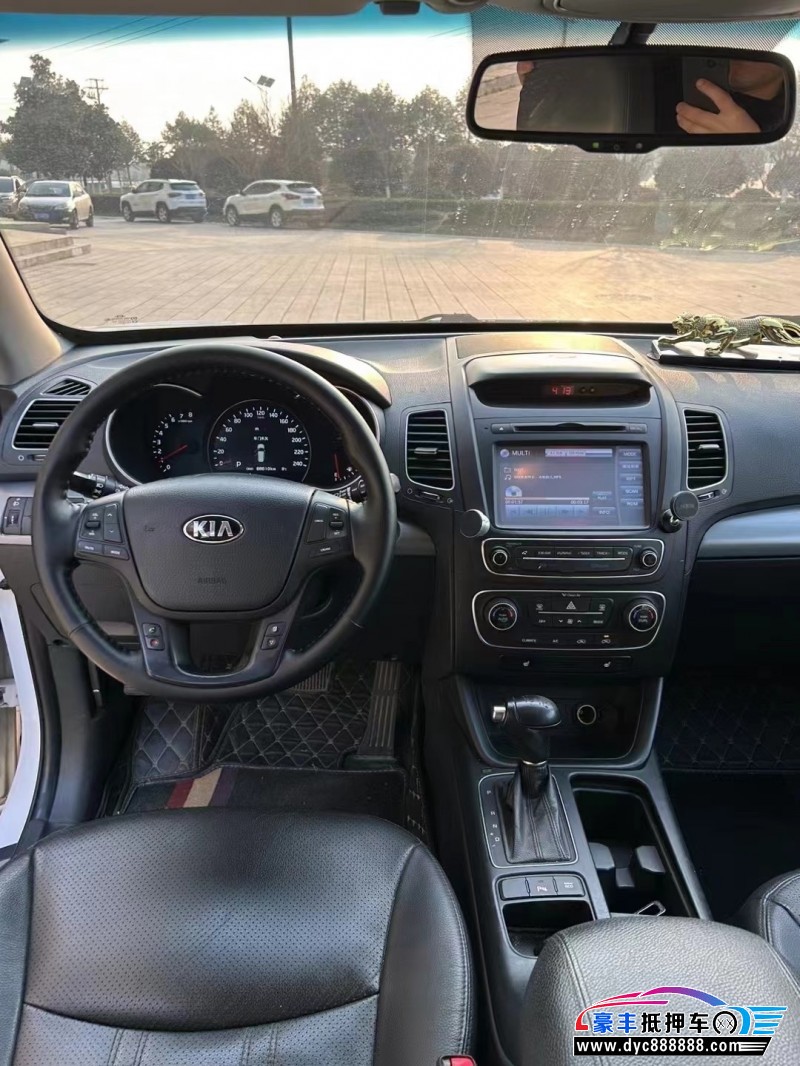 14年起亚索兰托轿车抵押车出售