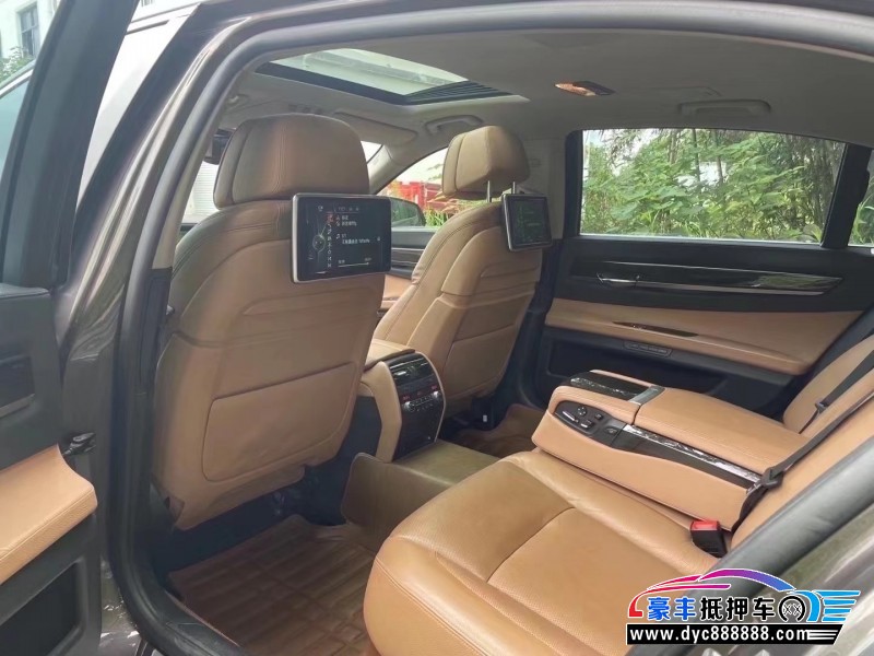 13年宝马7系轿车抵押车出售