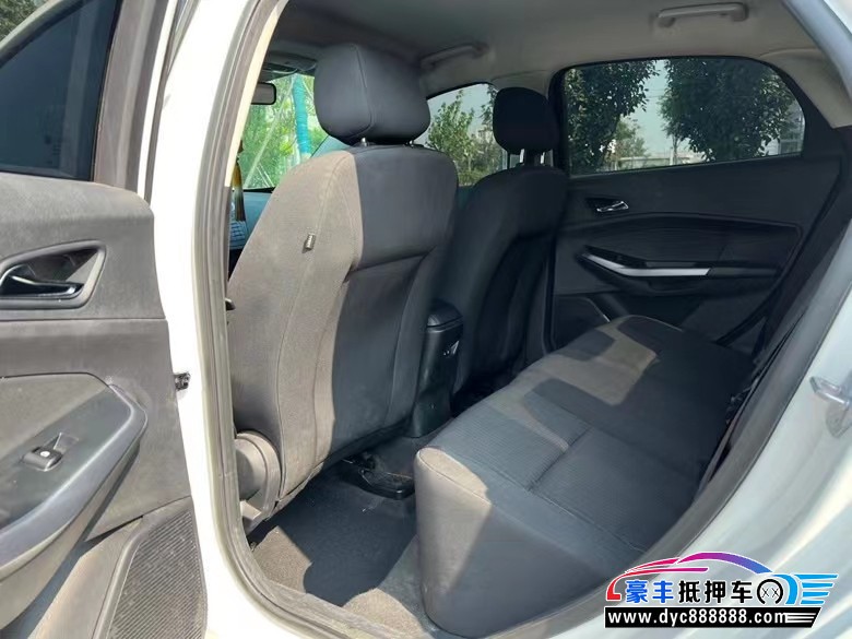 20年福特福睿斯轿车抵押车出售