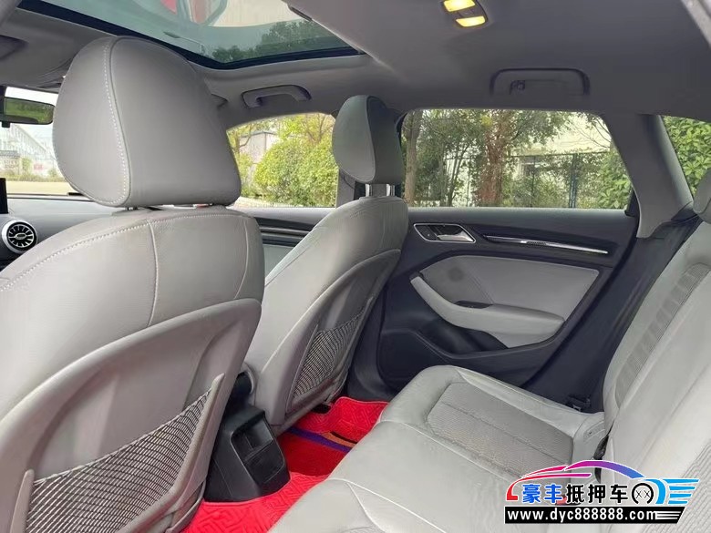 18年奥迪A3轿车抵押车出售